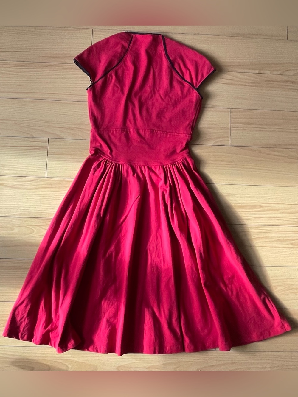 Pinup Couture Red 50s Style Fit & Flare Sweetheart Dress - Picture 2 of 3